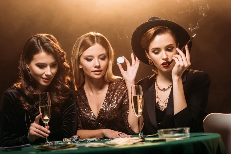 Ilustrasi pengalaman bermain slot online dan sportsbook di slotcc